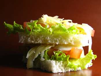 Бутерброды из листьев салата